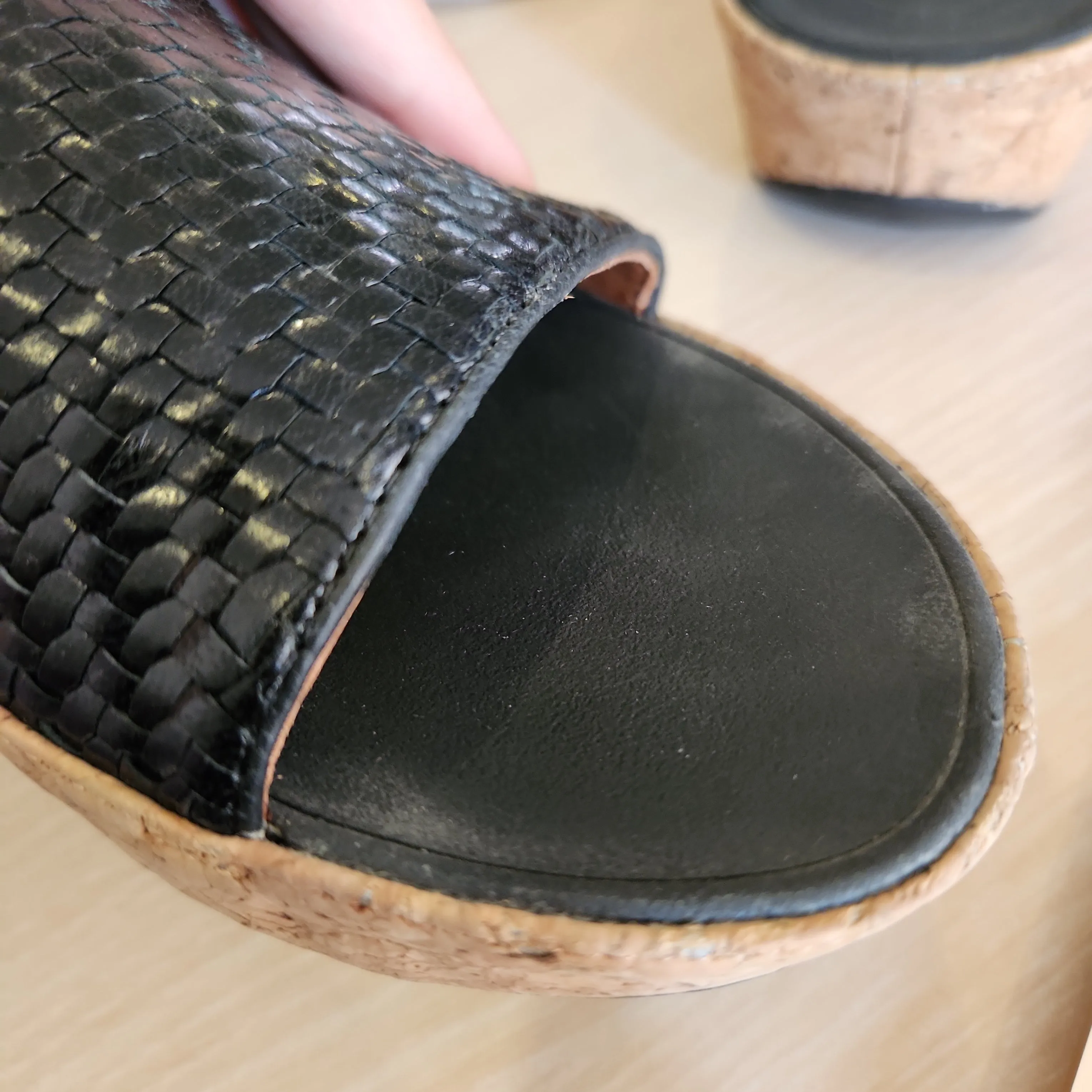 Fitflop Black Leather Cork Slides | Pre Loved |