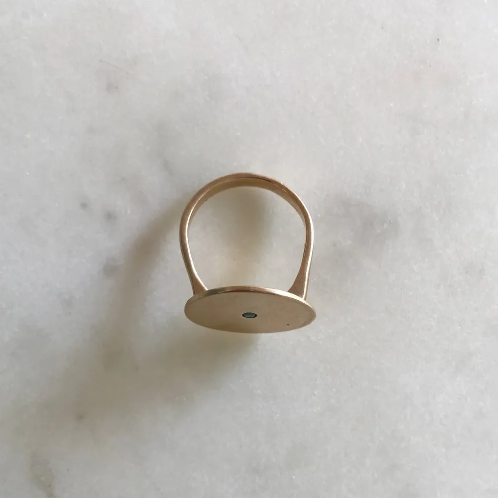 MINIMAL CIRCLE STONE RING