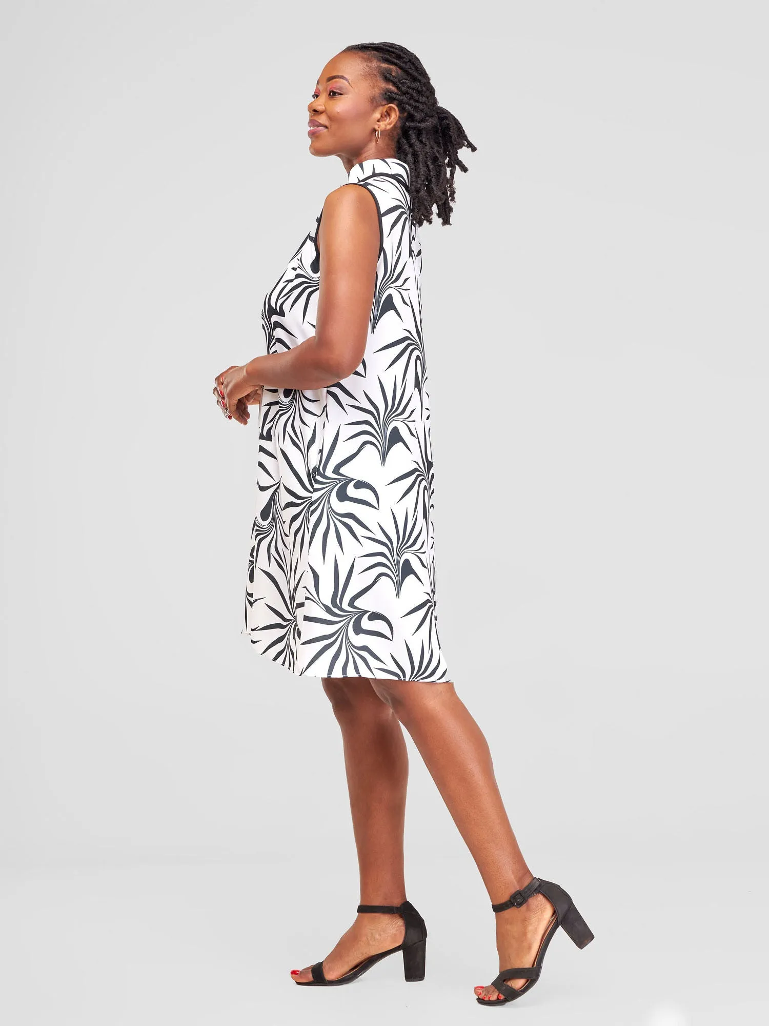 Vivo Asha Sleeveless Knee Length Dress - White / Black Tezo Print