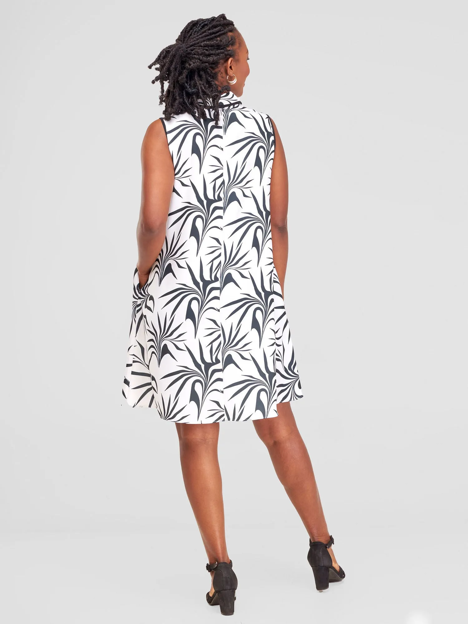 Vivo Asha Sleeveless Knee Length Dress - White / Black Tezo Print