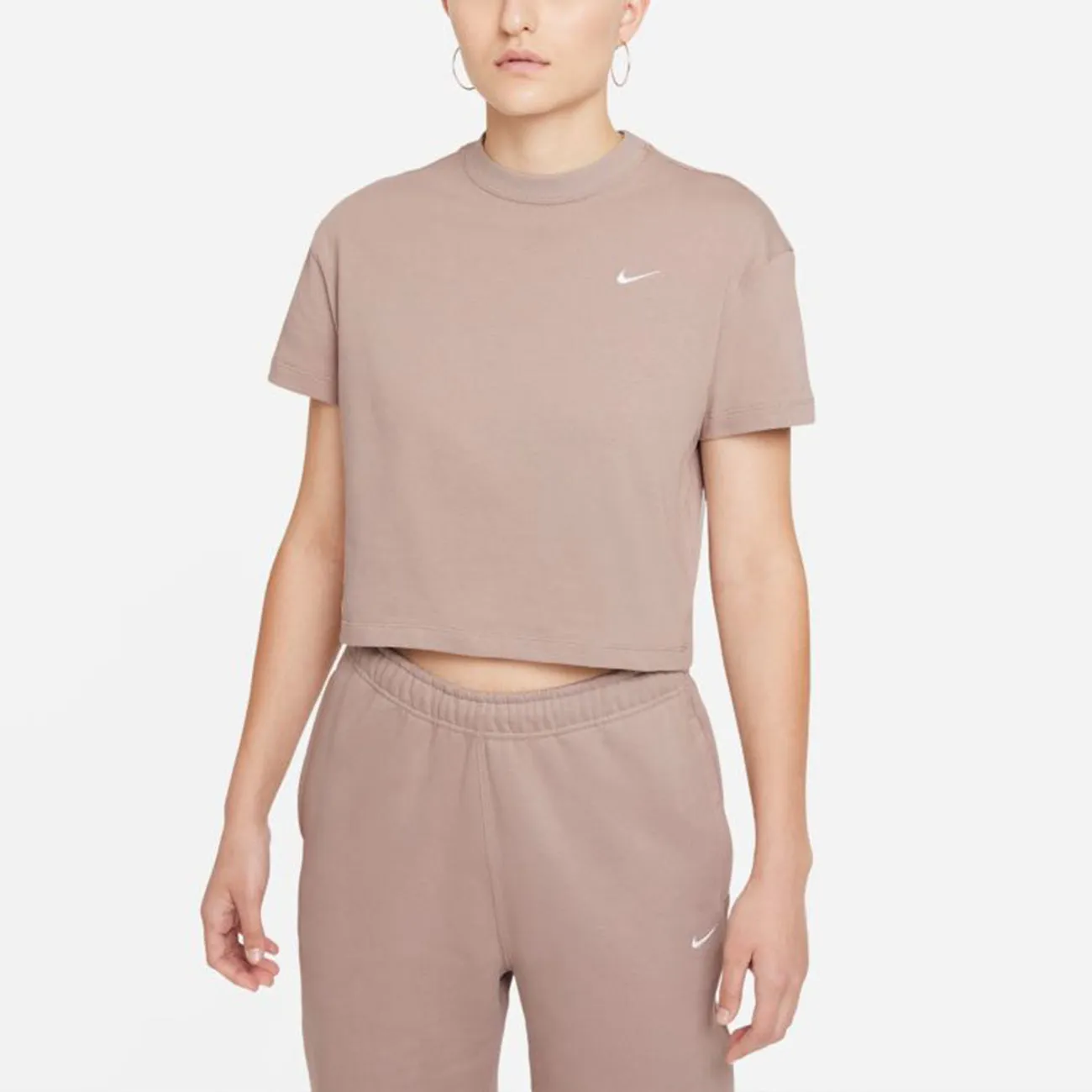 W NRG SOLOSWOOSH TEE MALT WHITE